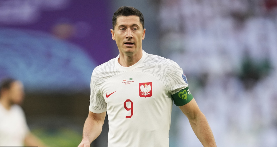 莱万多夫斯基爆冷击败切尔西，连败引爆全场！